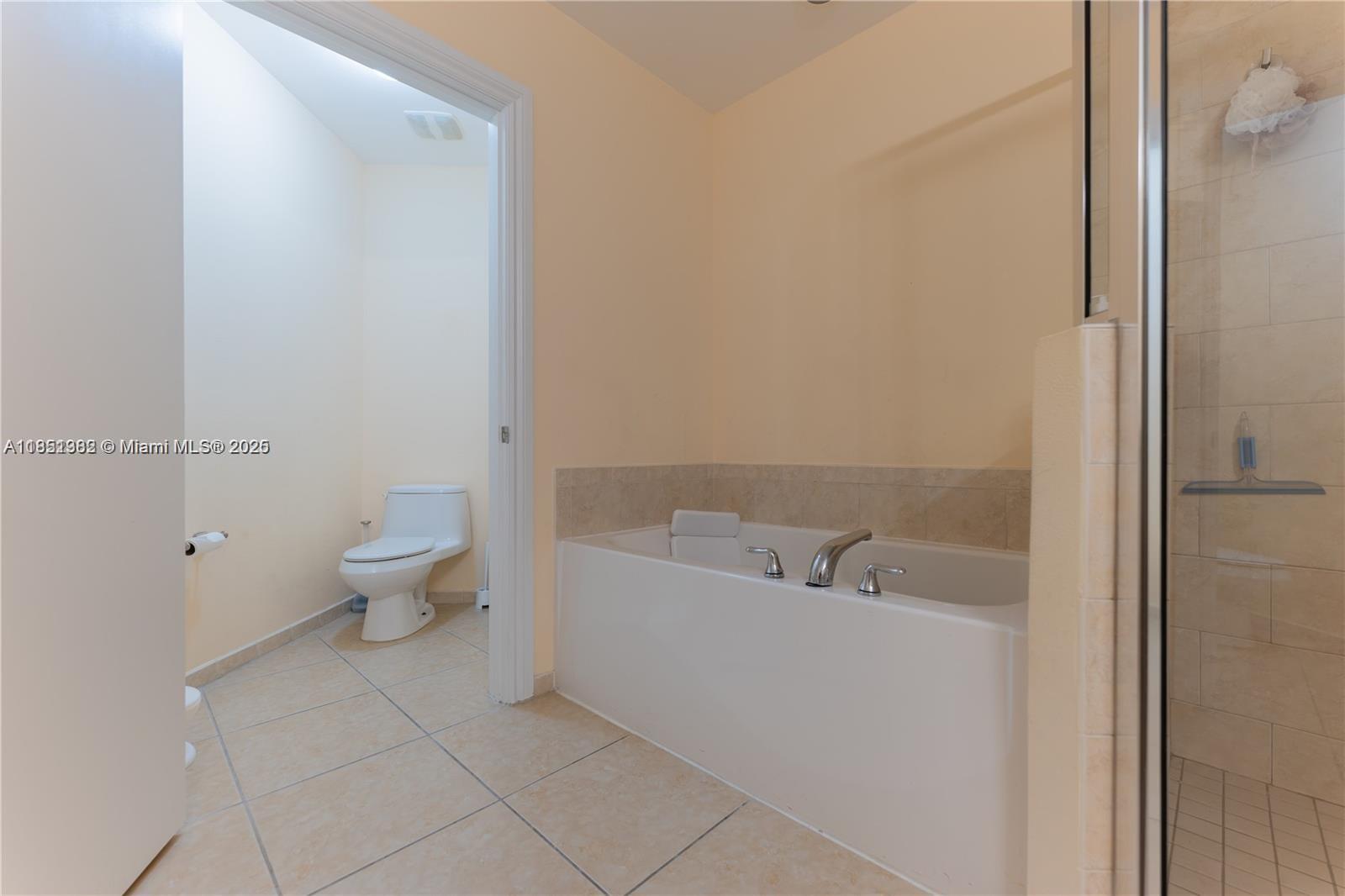 Photo of 3001 185th St  #710, Aventura, Florida, 33180 - 