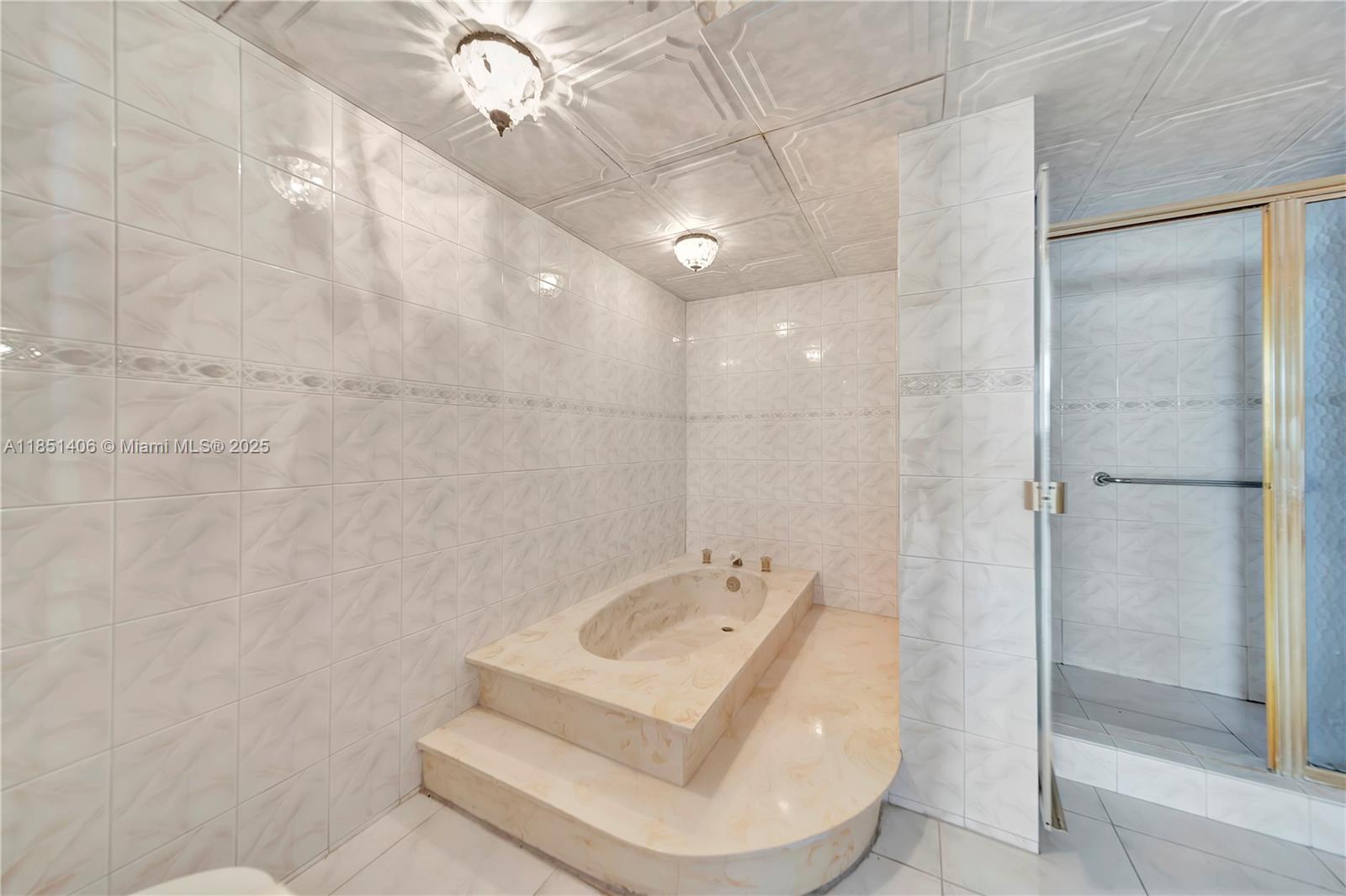 Photo of 1833 Ocean Dr  #511, Hallandale Beach, Florida, 33009 - 