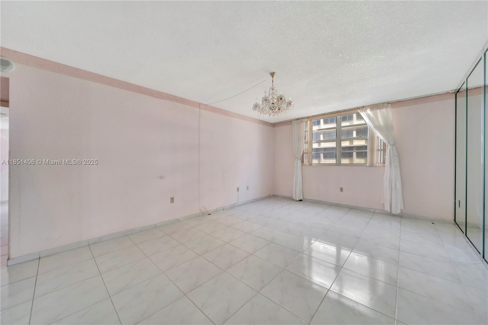 Photo of 1833 Ocean Dr  #511, Hallandale Beach, Florida, 33009 - 