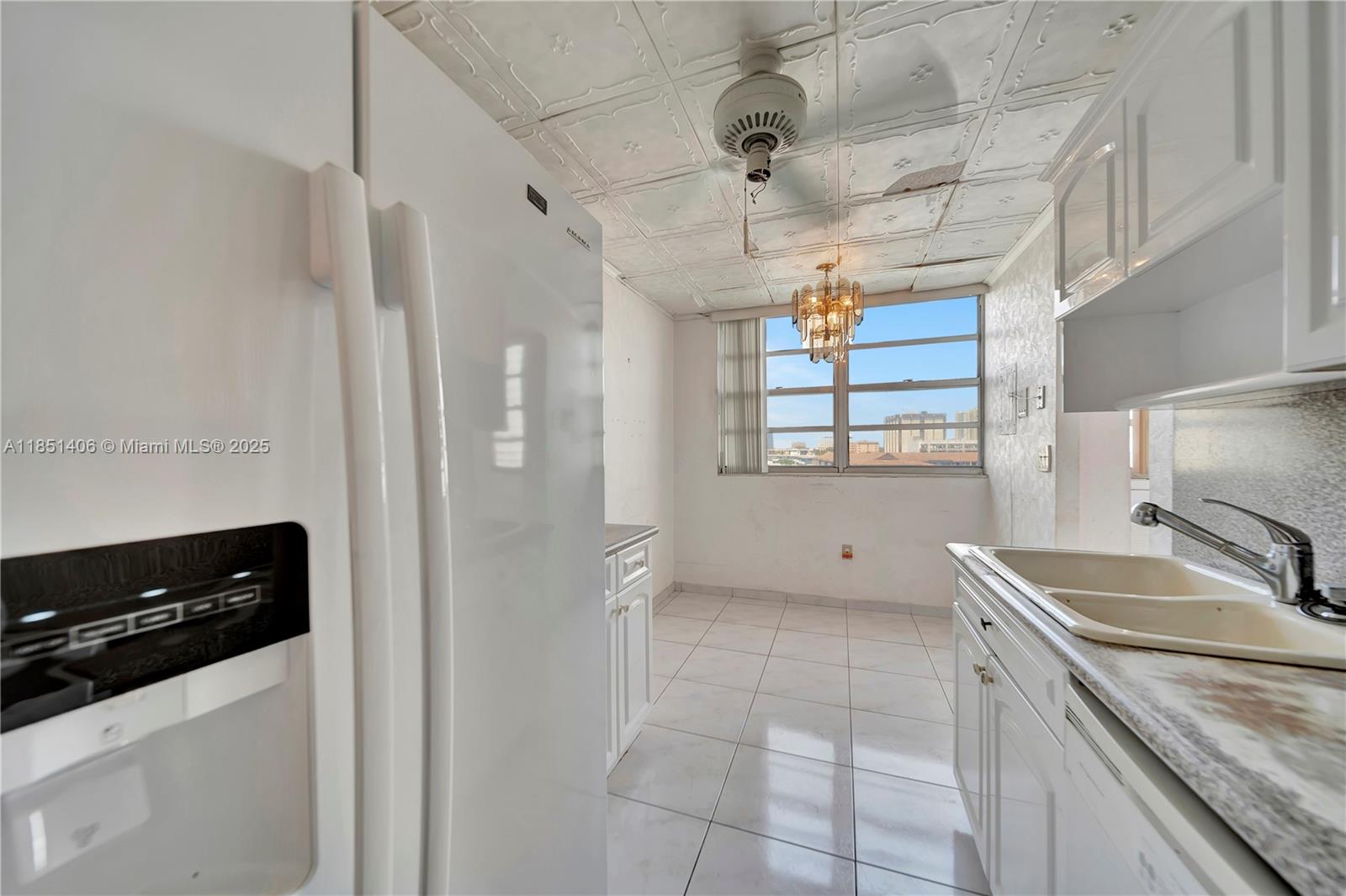 Photo of 1833 Ocean Dr #511, Hallandale Beach, Florida, 33009 -