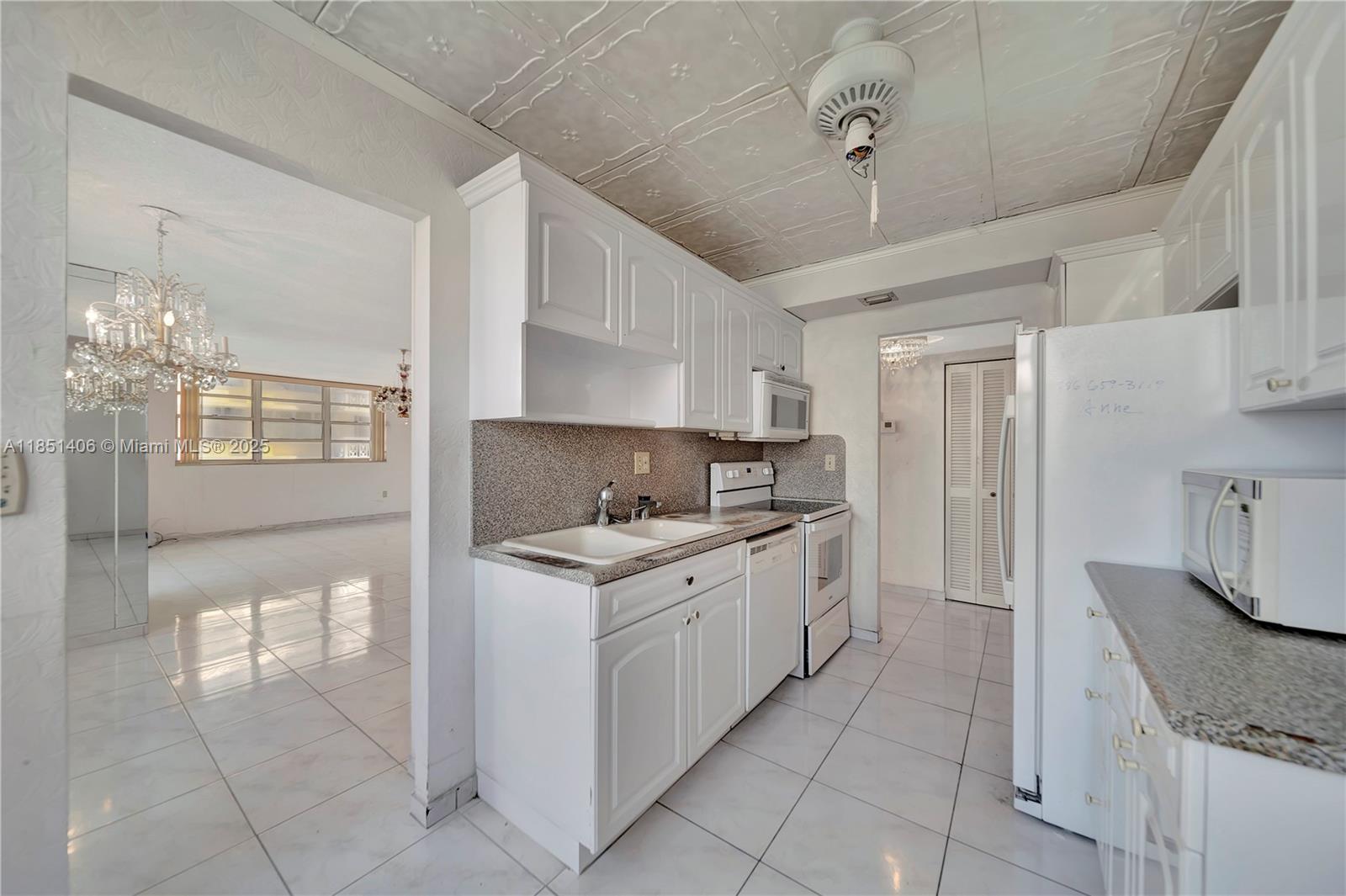 Photo of 1833 Ocean Dr #511, Hallandale Beach, Florida, 33009 -
