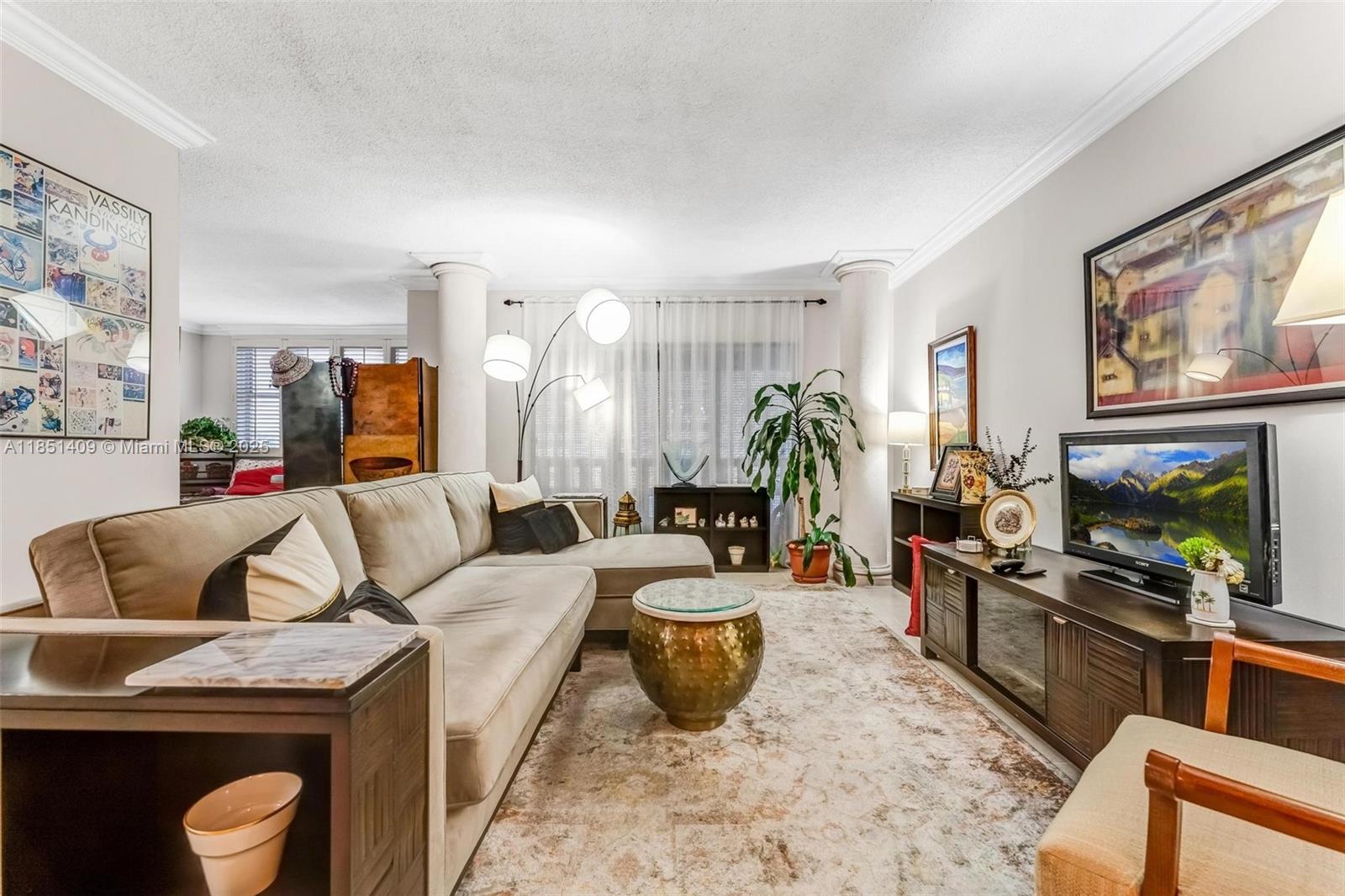 Ver detalles 516 2 / 2 1132 sq. ft. $ 2025-08-02 0 foto