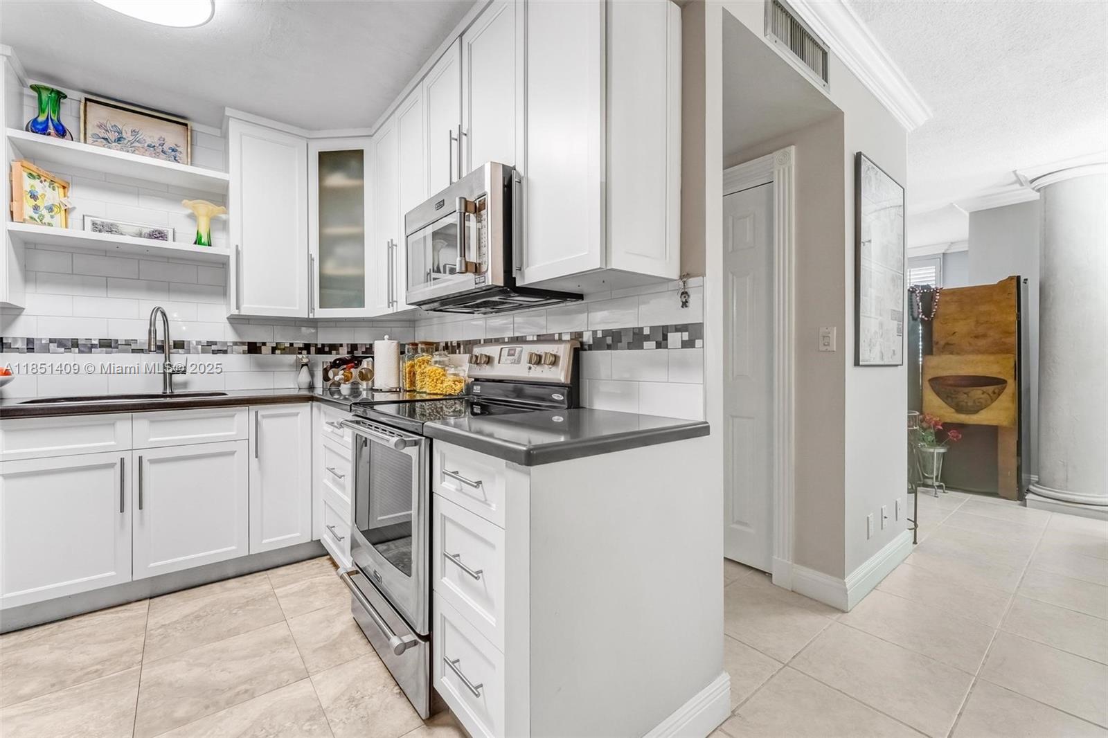 Ver detalles 516 2 / 2 1132 sq. ft. $ 2025-08-02 0 foto