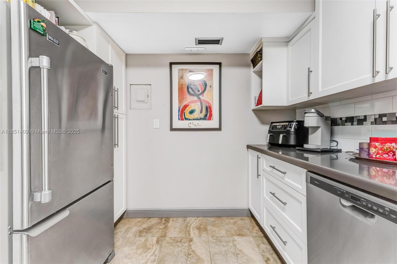 Ver detalles 516 2 / 2 1132 sq. ft. $ 2025-08-02 0 foto