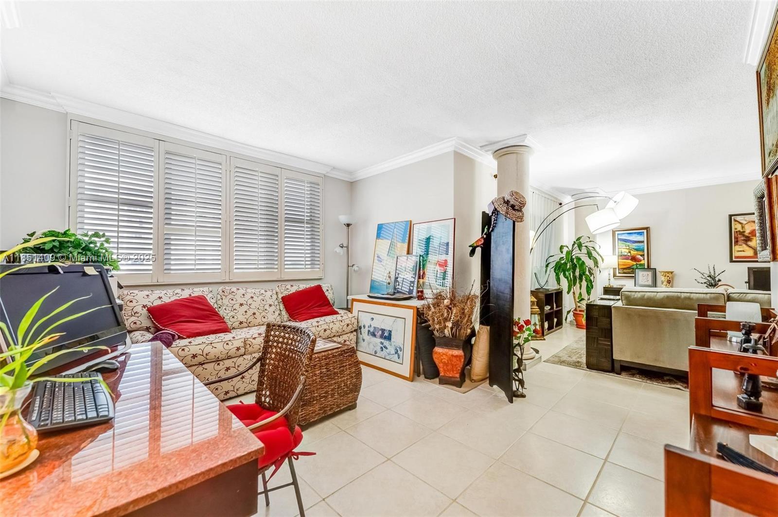 Ver detalles 516 2 / 2 1132 sq. ft. $ 2025-08-02 0 foto