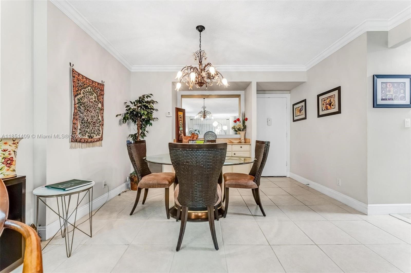 Ver detalles 516 2 / 2 1132 sq. ft. $ 2025-08-02 0 foto