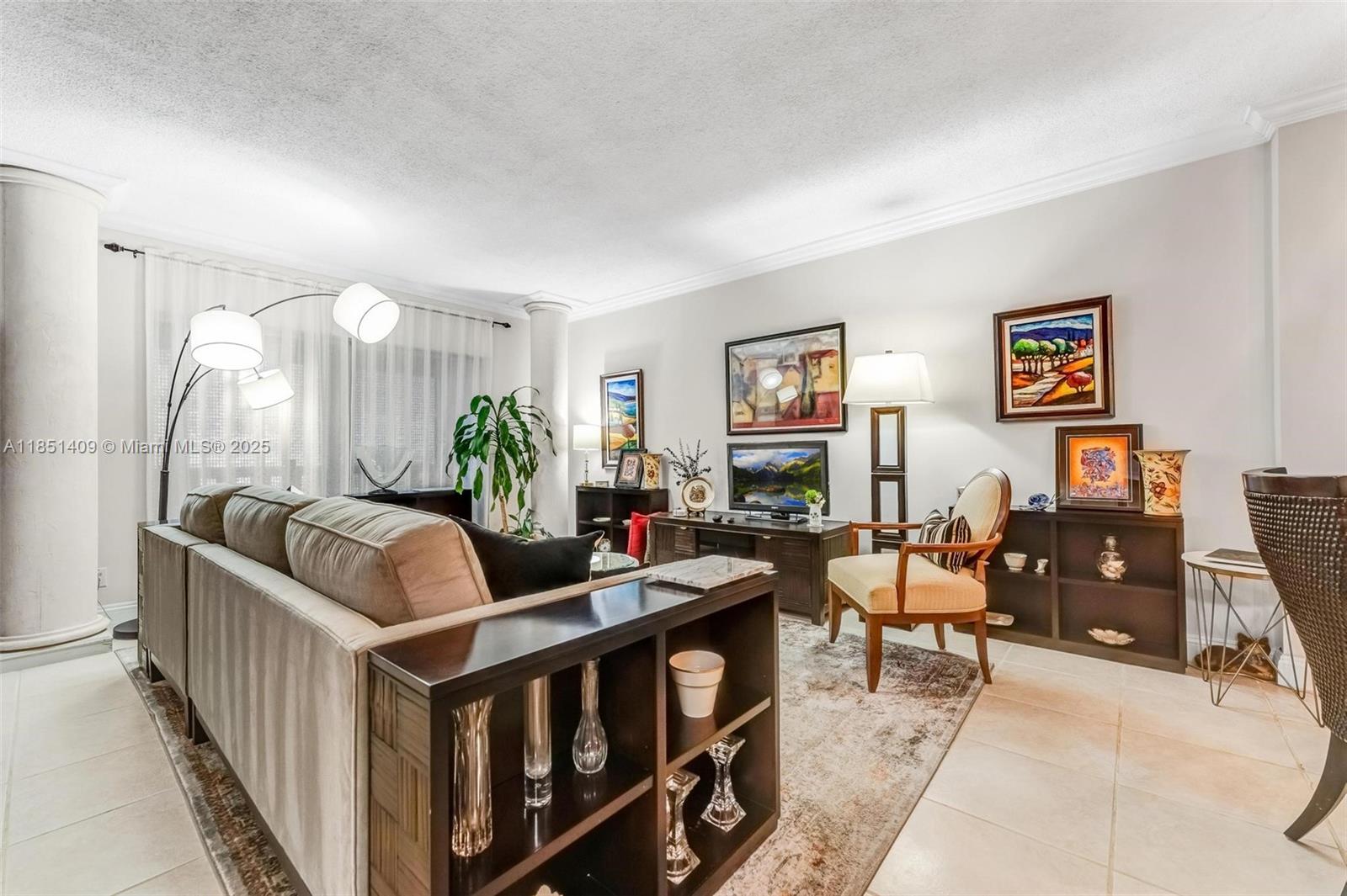 Ver detalles 516 2 / 2 1132 sq. ft. $ 2025-08-02 0 foto