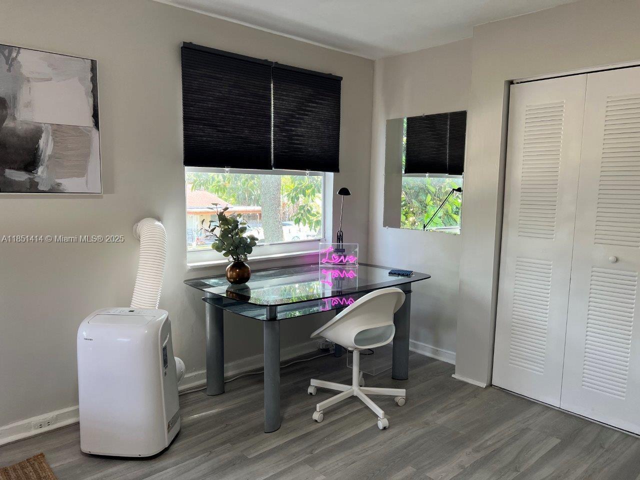 See details / 2887 sq. ft. $ 2025-08-02 0 Photo