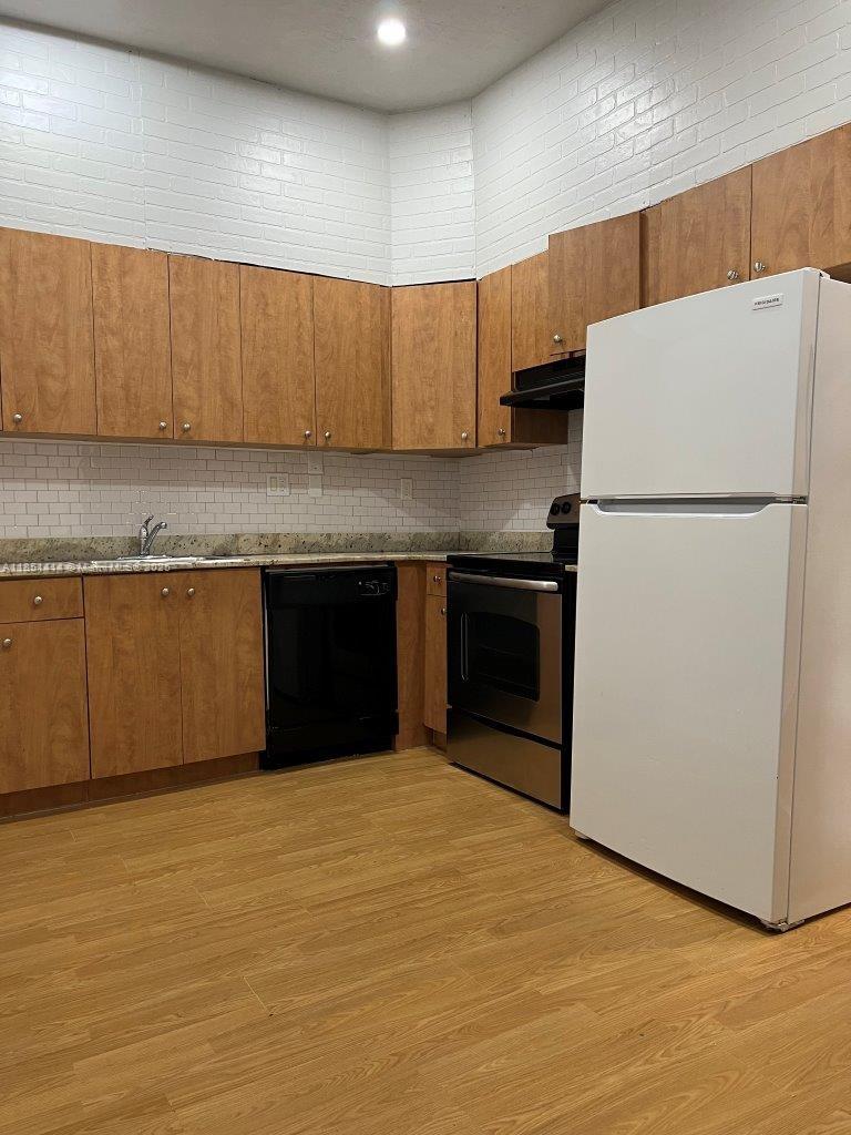 See details / 2887 sq. ft. $ 2025-08-02 0 Photo