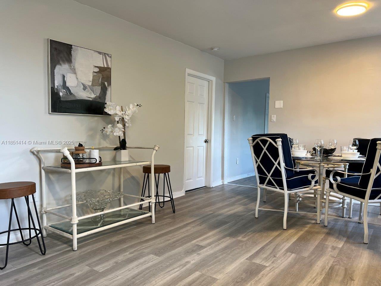 See details / 2887 sq. ft. $ 2025-08-02 0 Photo
