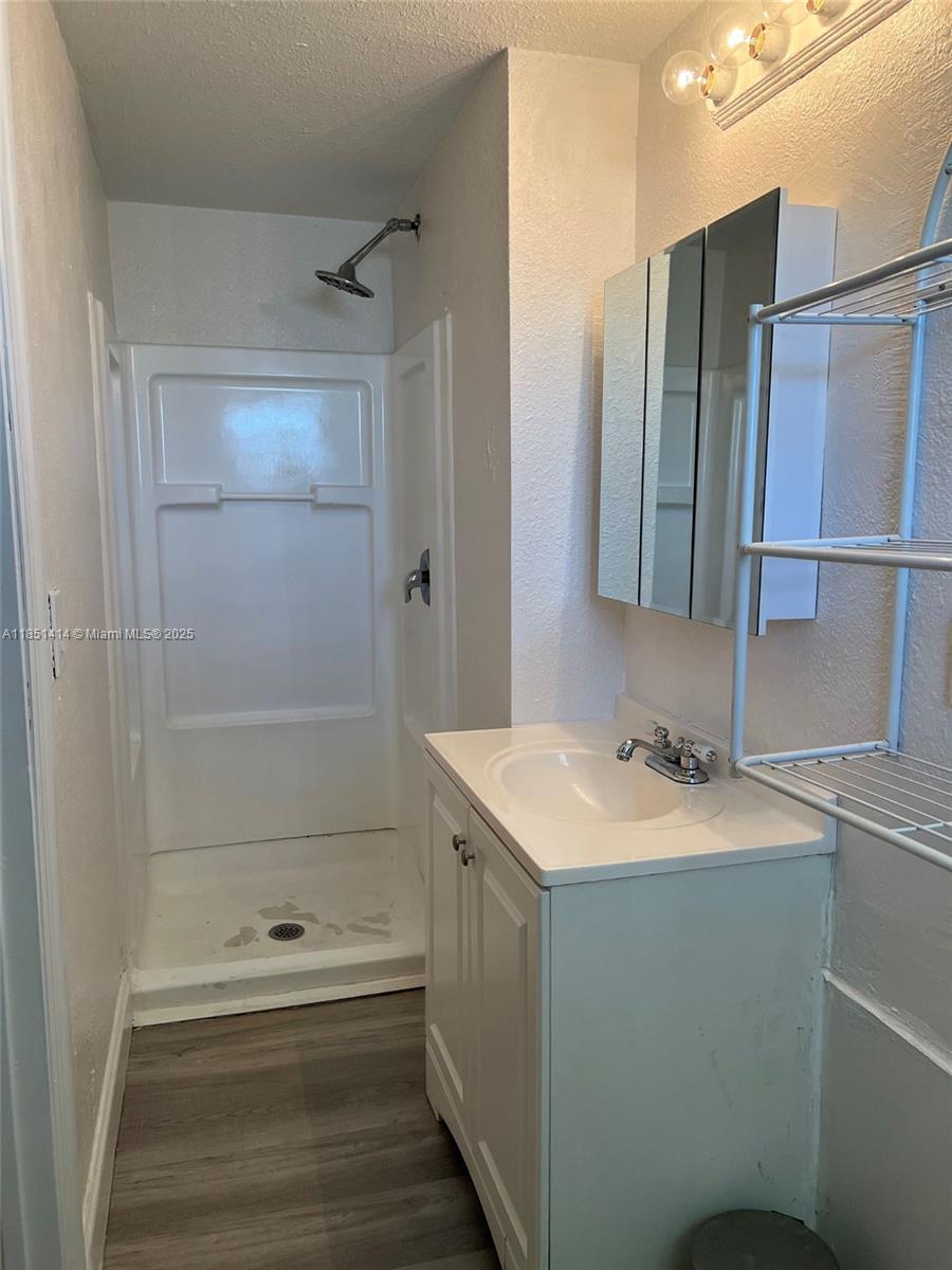 See details / 2887 sq. ft. $ 2025-08-02 0 Photo