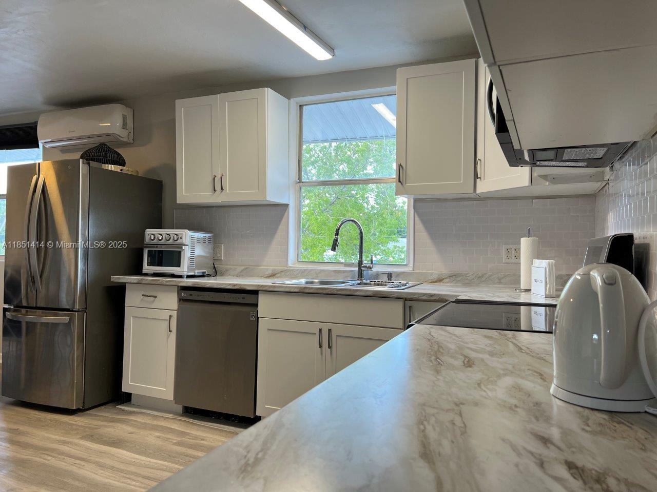 See details / 2887 sq. ft. $ 2025-08-02 0 Photo