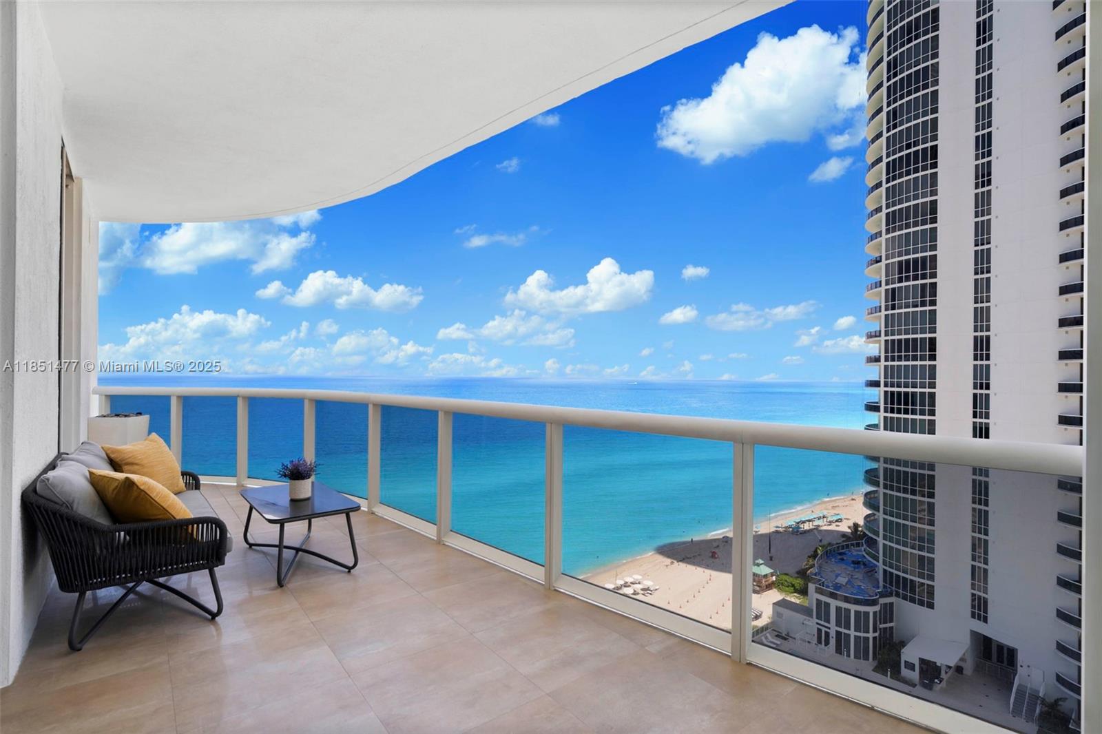 See details 1502 3 / 4 1979 sq. ft. $ 2025-08-02 0 Photo