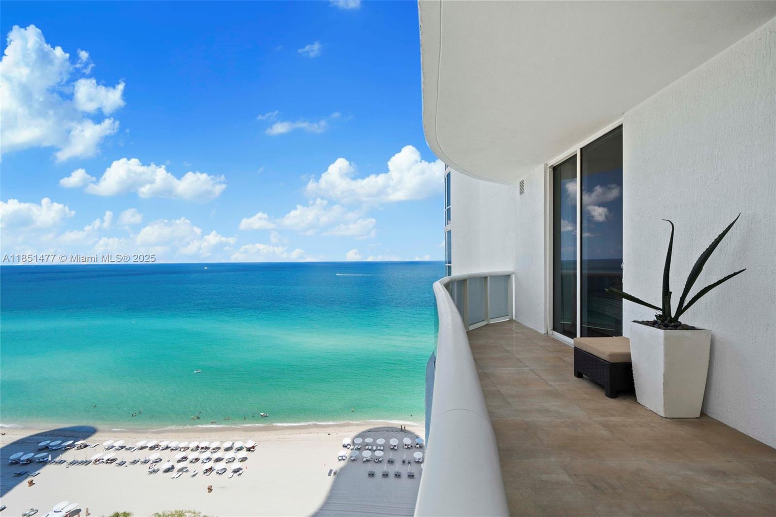 See details 1502 3 / 4 1979 sq. ft. $ 2025-08-02 0 Photo
