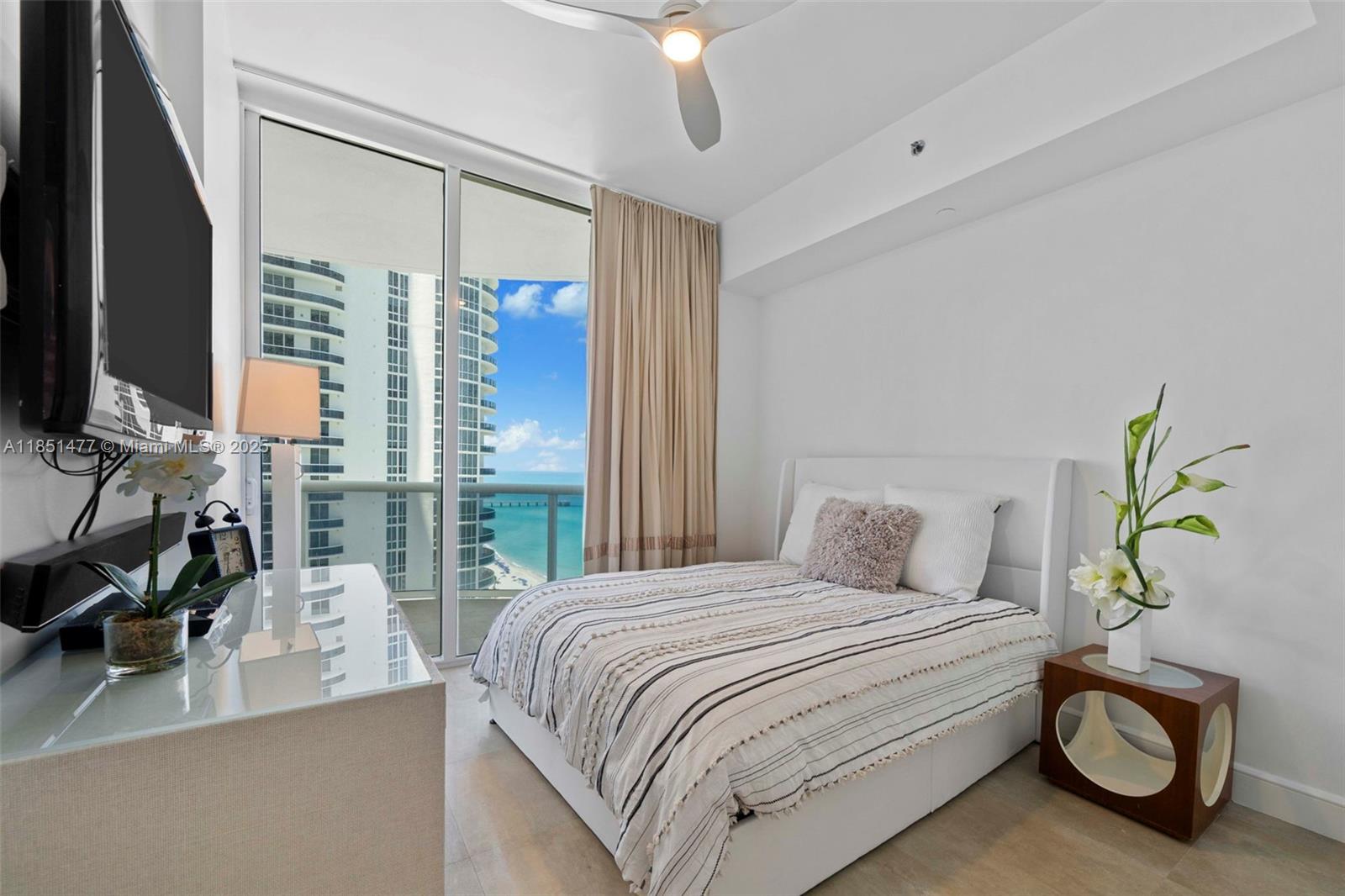 See details 1502 3 / 4 1979 sq. ft. $ 2025-08-02 0 Photo