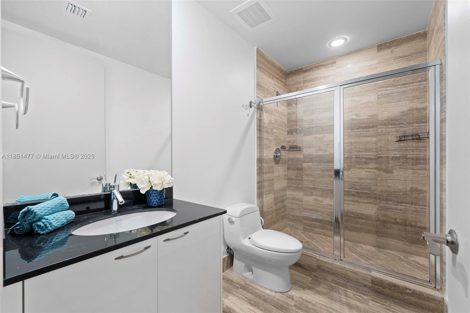 See details 1502 3 / 4 1979 sq. ft. $ 2025-08-02 0 Photo