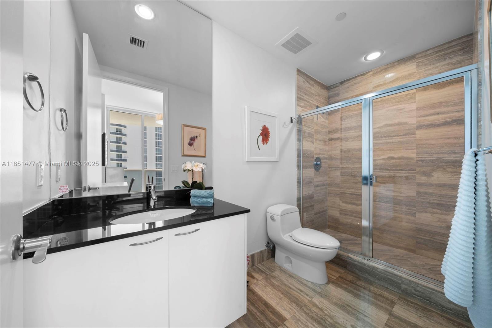See details 1502 3 / 4 1979 sq. ft. $ 2025-08-02 0 Photo