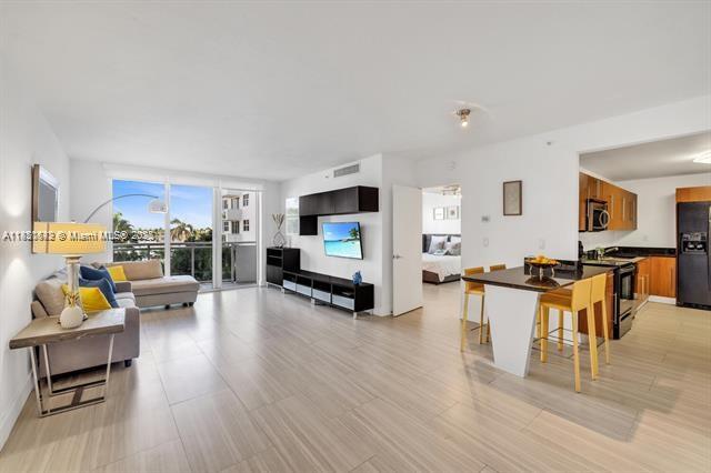 Photo of 3001 Ocean Dr  #433, Hollywood, Florida, 33019 - 