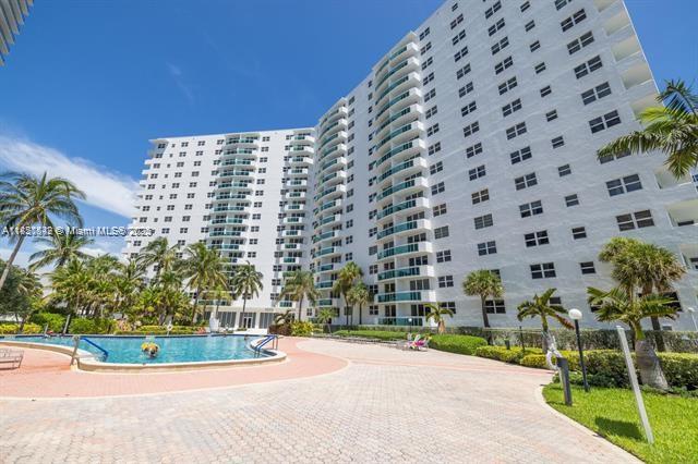 Photo of 3001 Ocean Dr  #433, Hollywood, Florida, 33019 - 