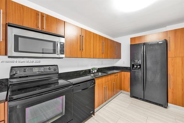 Photo of 3001 Ocean Dr  #433, Hollywood, Florida, 33019 - 