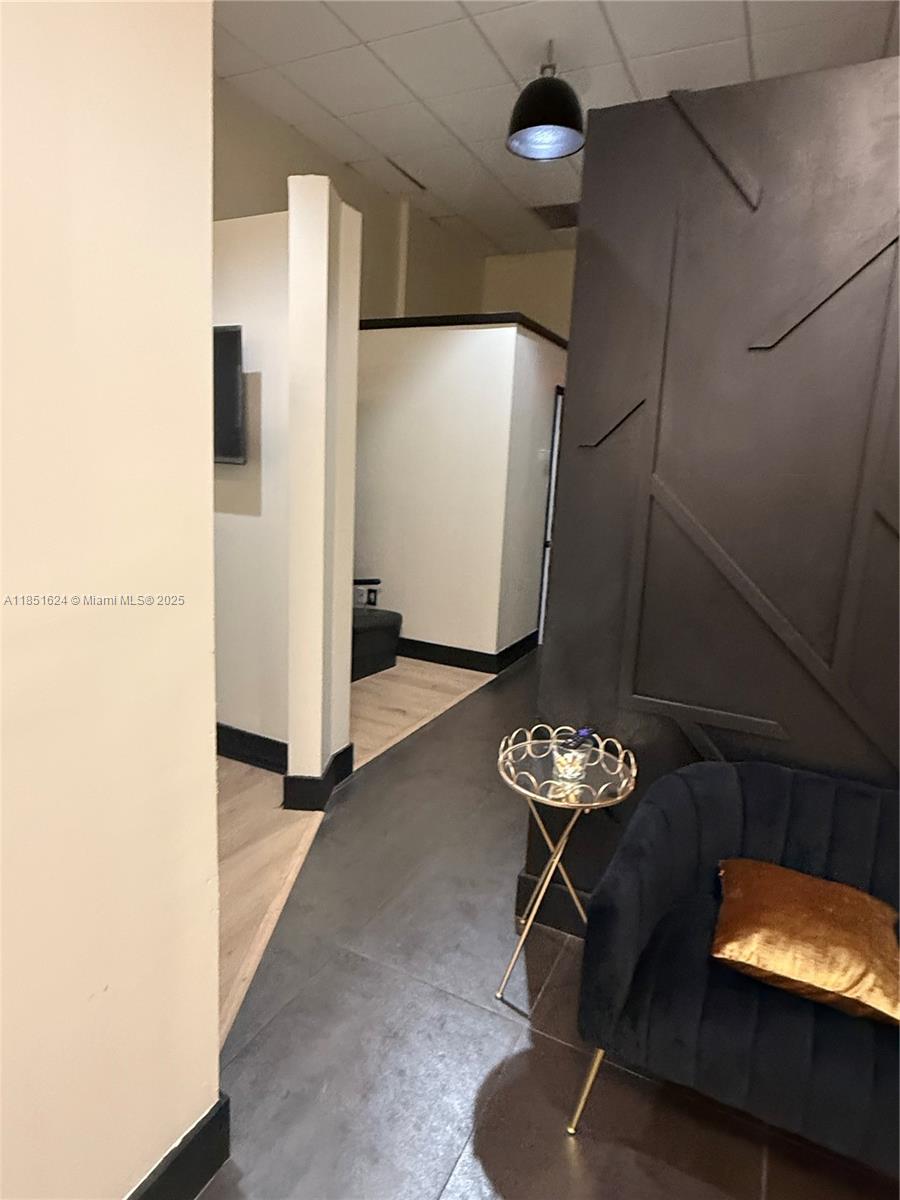 B1  /   sq. ft. $ 2025-08-02 0 Photo