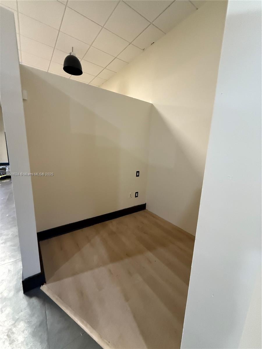 B1  /   sq. ft. $ 2025-08-02 0 Photo
