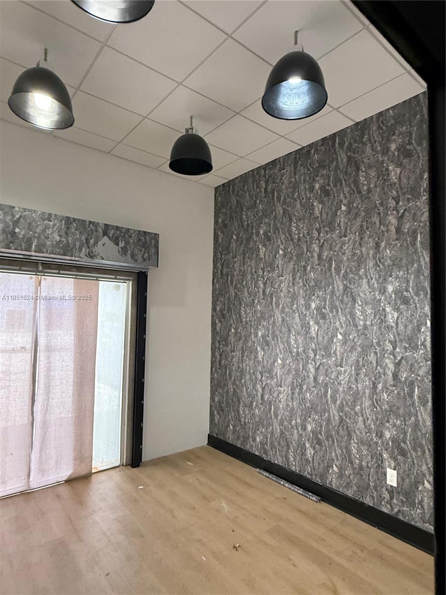 B1  /   sq. ft. $ 2025-08-02 0 Photo