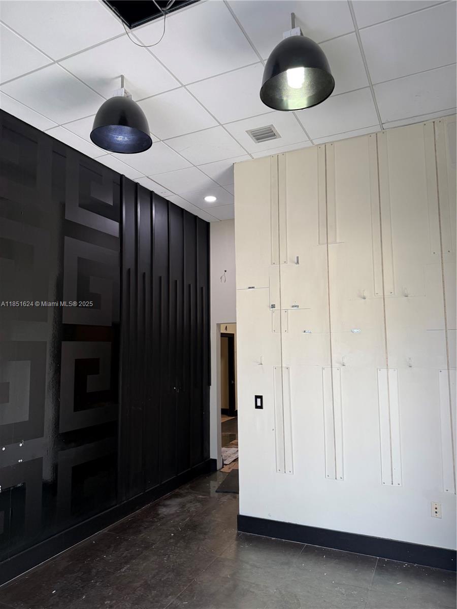 B1  /   sq. ft. $ 2025-08-02 0 Photo