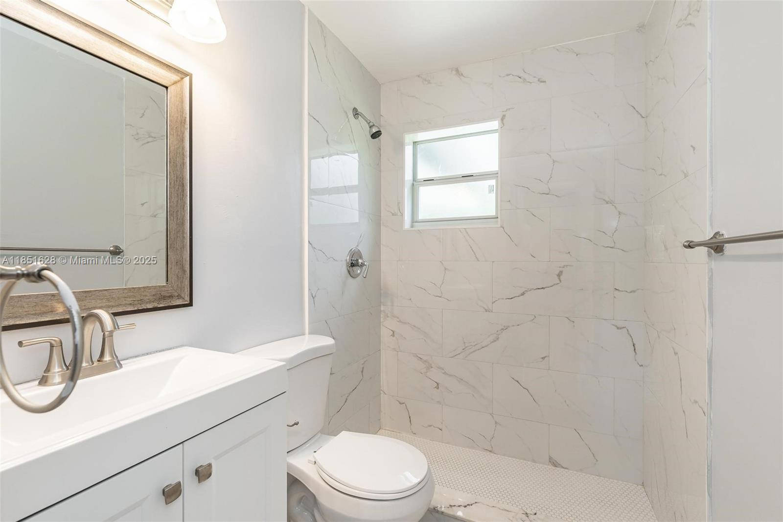 Ver detalles 5615 3 / 2 966 sq. ft. $ 2025-08-02 0 foto