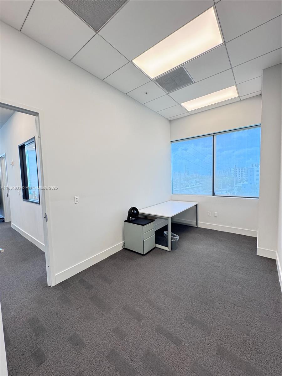 402  /   sq. ft. $ 2025-08-02 0 foto