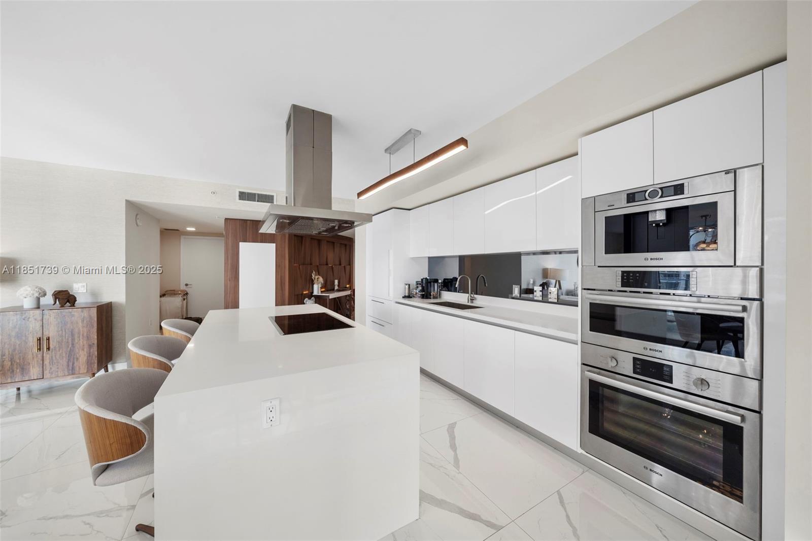 Ver detalles 4-902 3 / 4 1892 sq. ft. $ 2025-08-03 0 foto