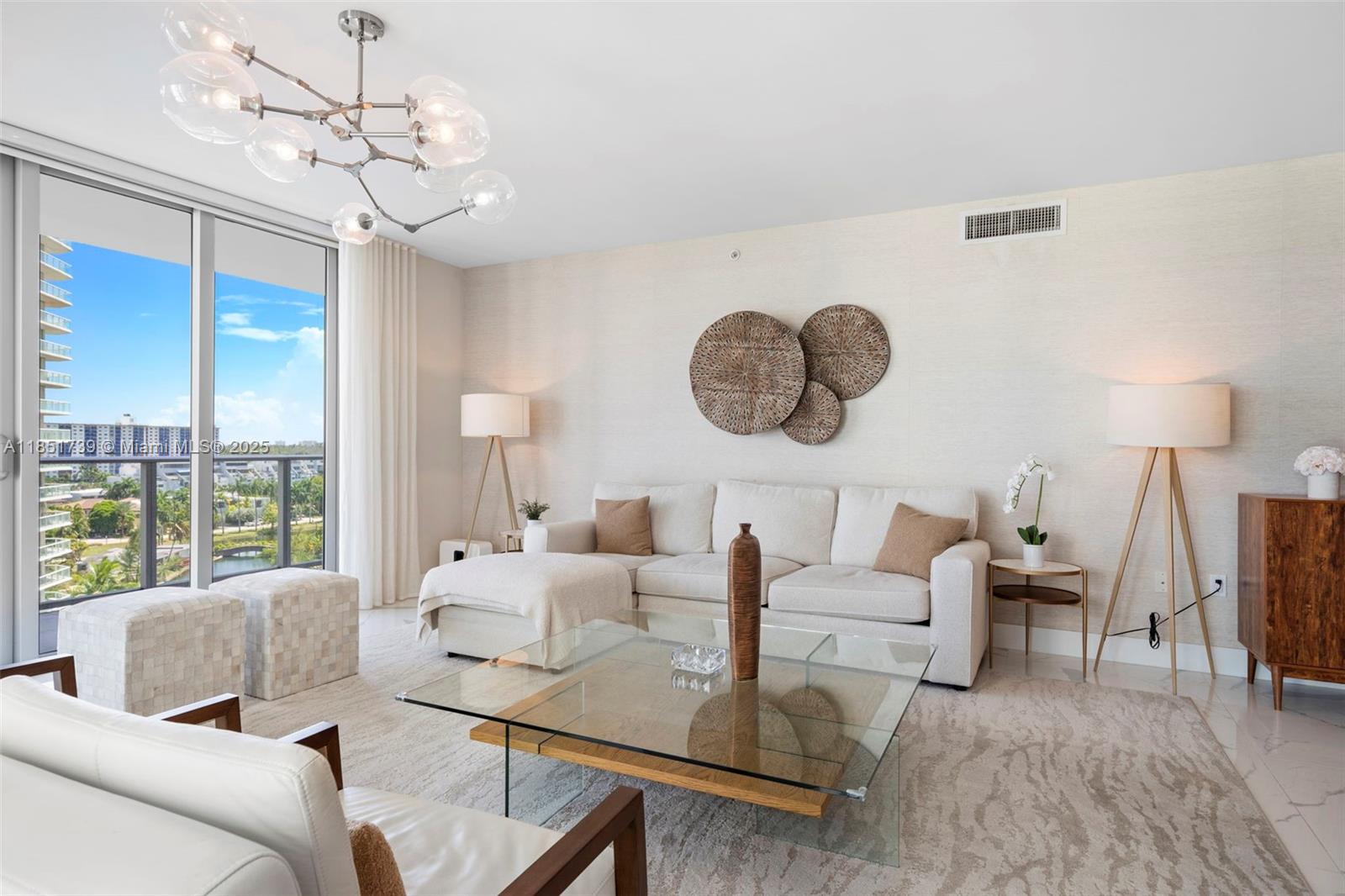 Ver detalles 4-902 3 / 4 1892 sq. ft. $ 2025-08-03 0 foto
