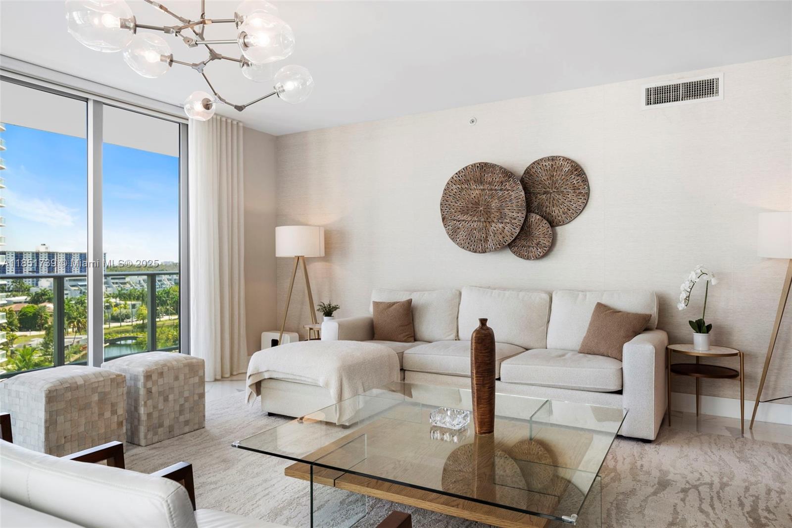 Ver detalles 4-902 3 / 4 1892 sq. ft. $ 2025-08-03 0 foto
