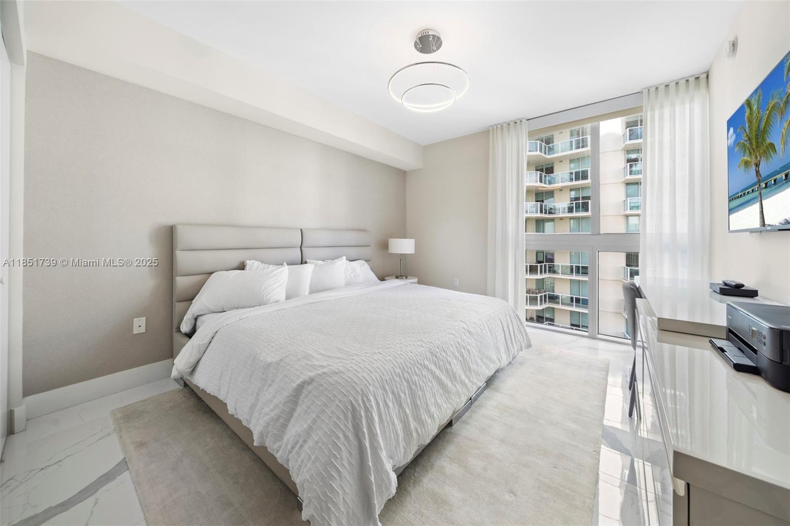 Ver detalles 4-902 3 / 4 1892 sq. ft. $ 2025-08-03 0 foto