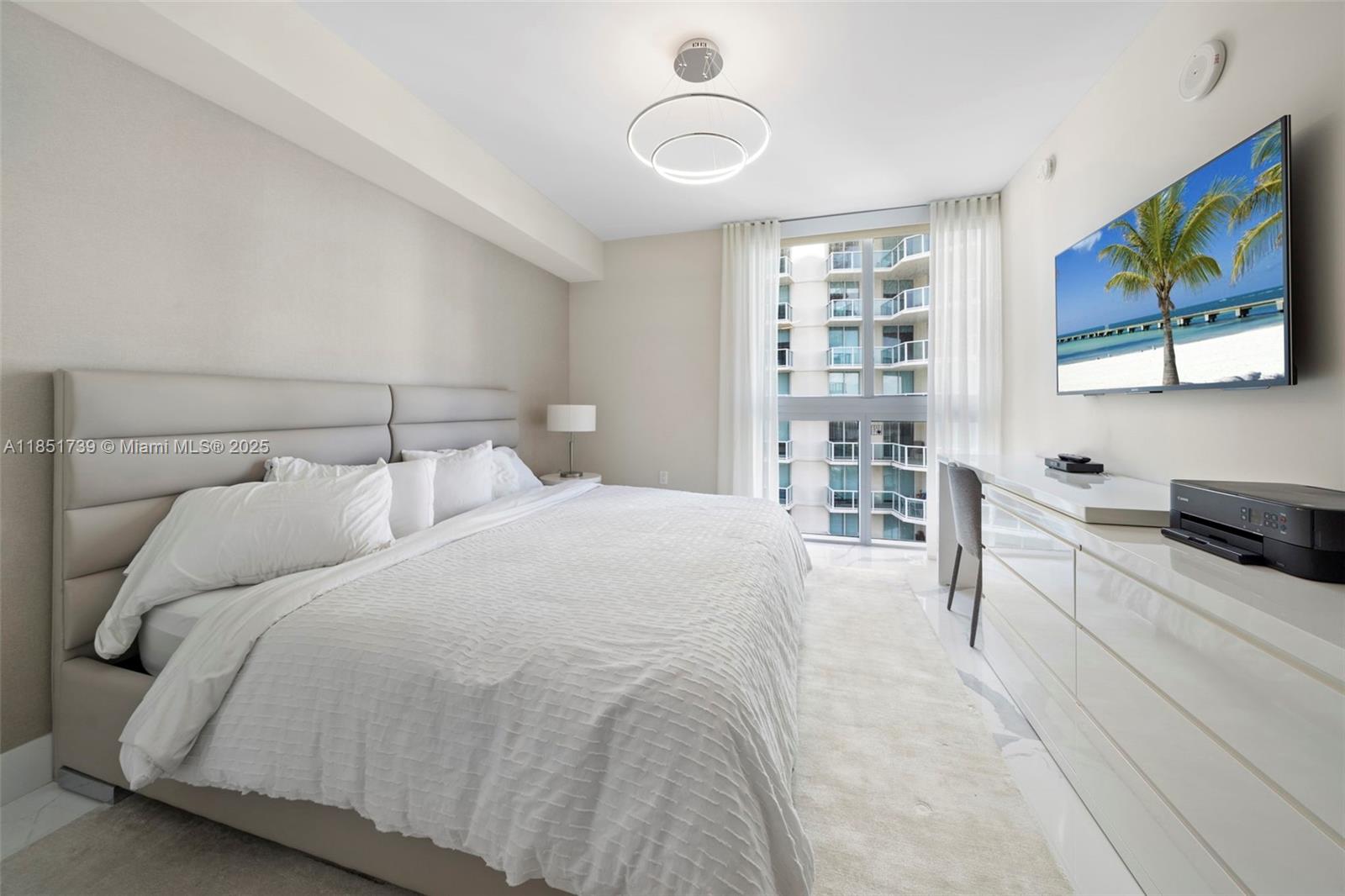 Ver detalles 4-902 3 / 4 1892 sq. ft. $ 2025-08-03 0 foto