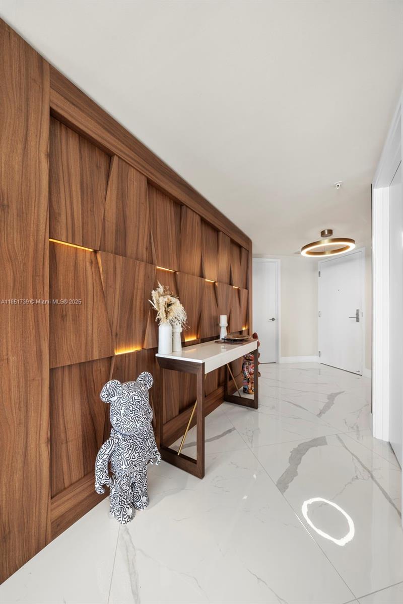 Ver detalles 4-902 3 / 4 1892 sq. ft. $ 2025-08-03 0 foto