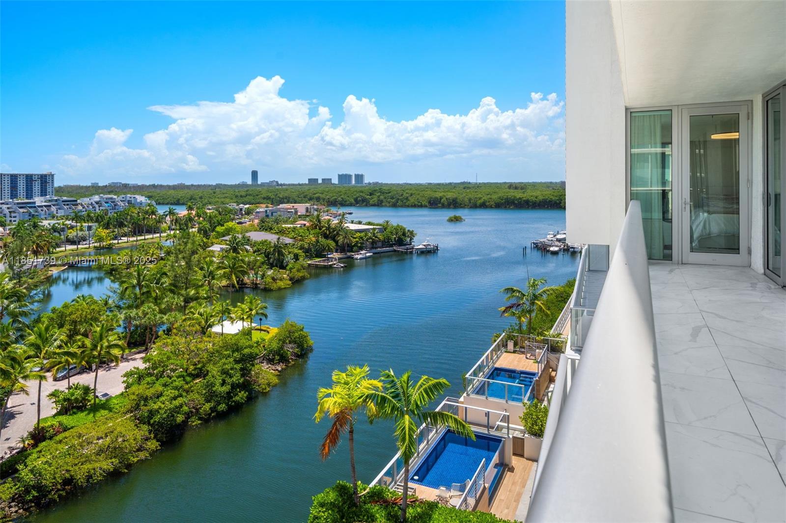 Ver detalles 4-902 3 / 4 1892 sq. ft. $ 2025-08-03 0 foto