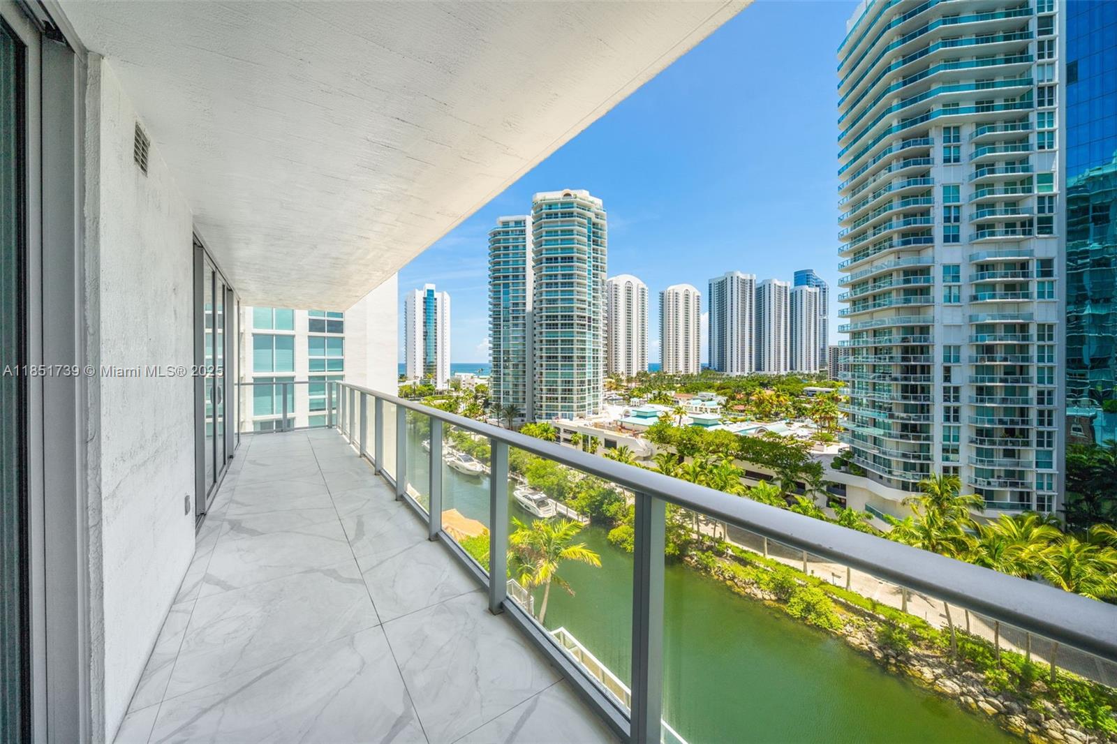 Ver detalles 4-902 3 / 4 1892 sq. ft. $ 2025-08-03 0 foto