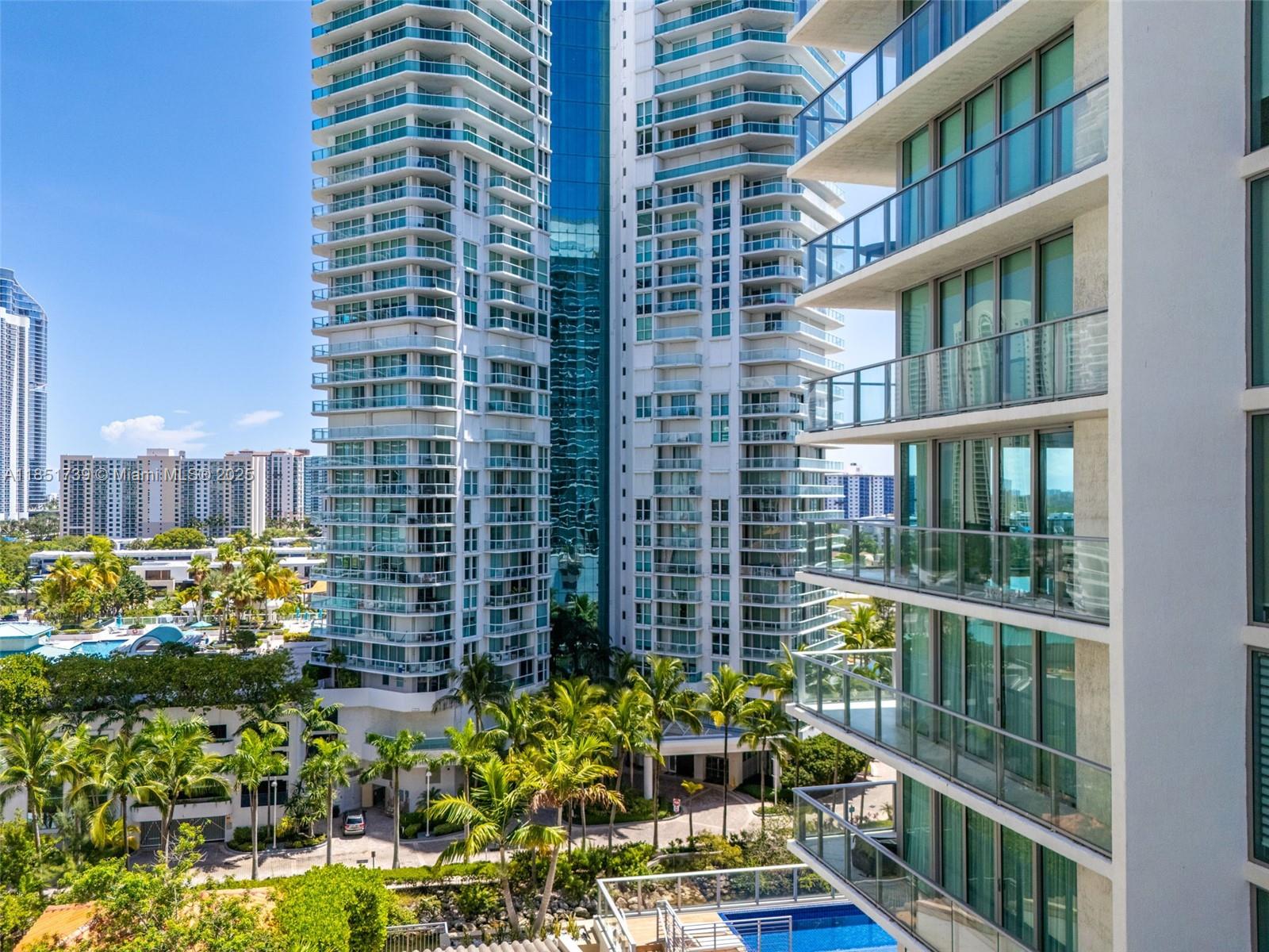 Ver detalles 4-902 3 / 4 1892 sq. ft. $ 2025-08-03 0 foto