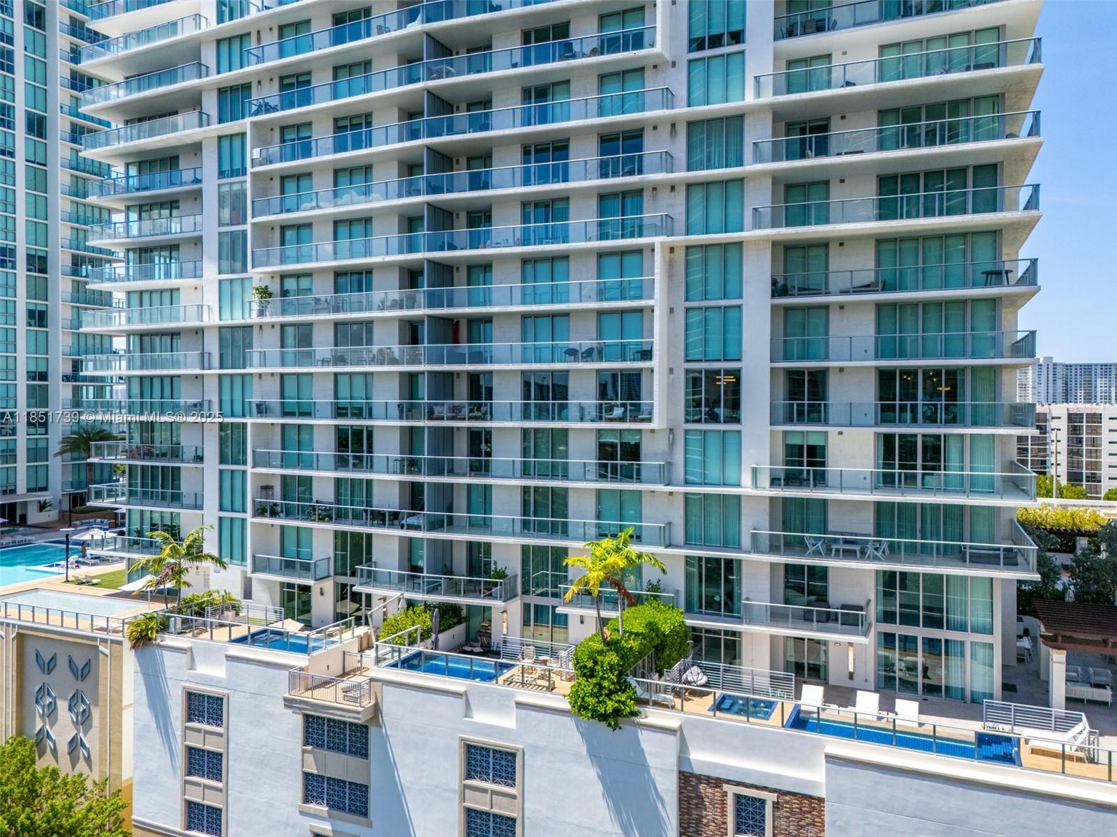 Ver detalles 4-902 3 / 4 1892 sq. ft. $ 2025-08-03 0 foto