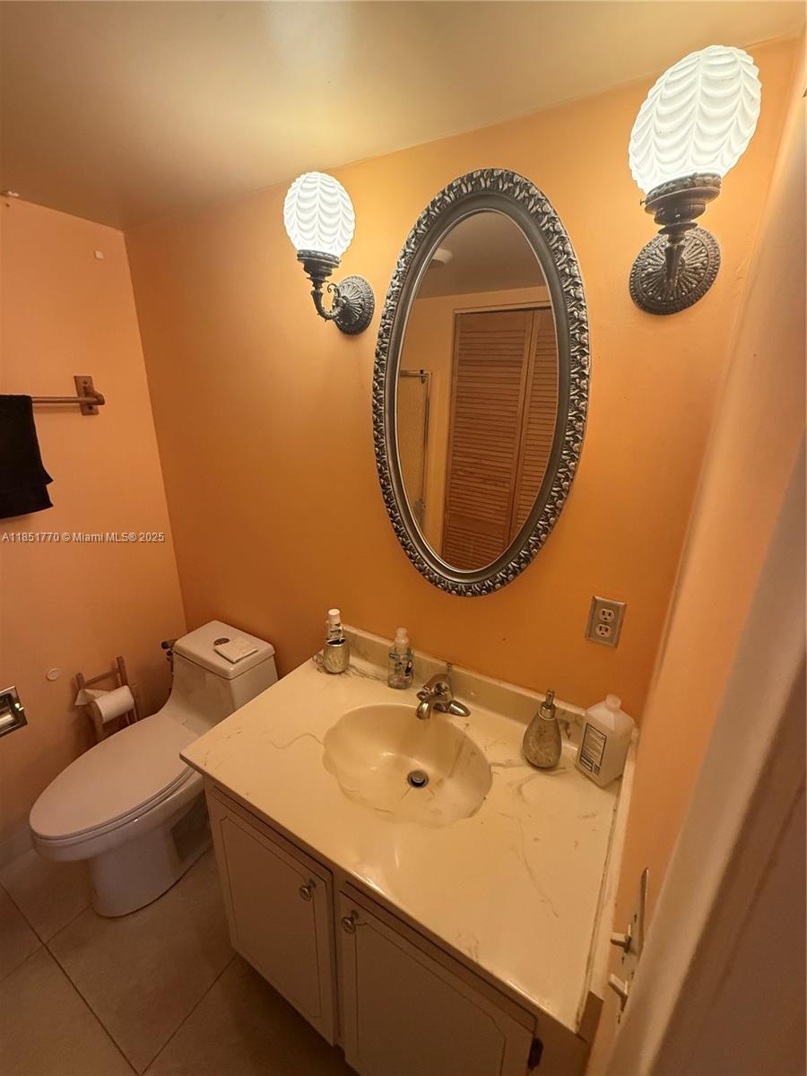 Photo of 1865 Ocean Dr  #20N, Hallandale Beach, Florida, 33009 - 