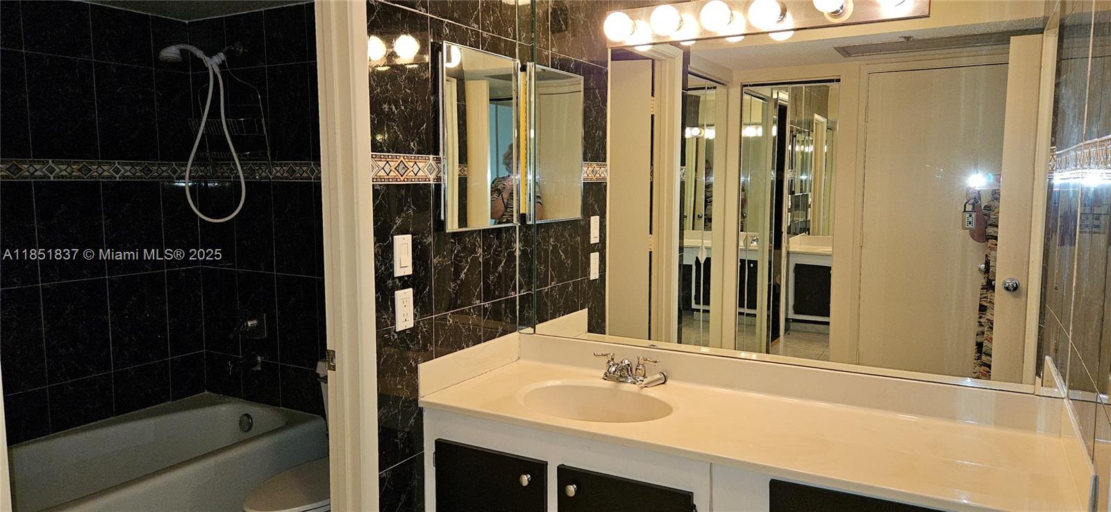 Photo of 20355 34th Ct  #321, Aventura, Florida, 33180 - 
