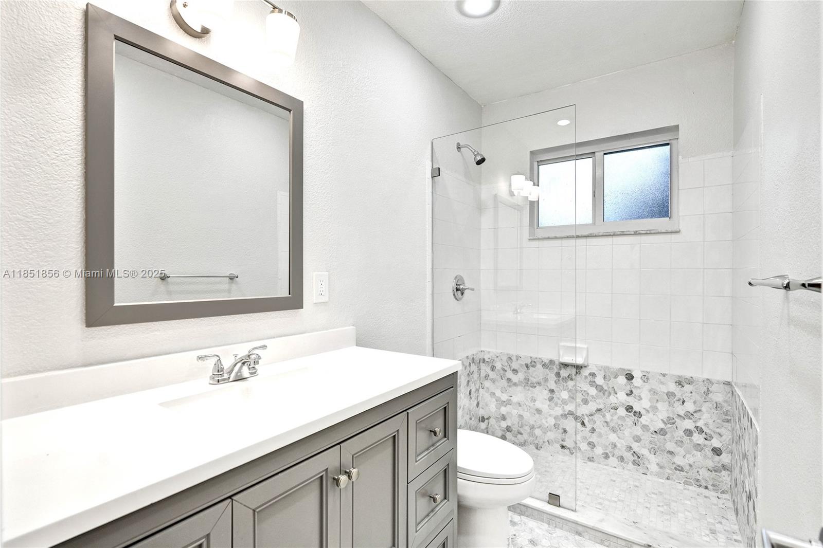 See details / 2176 sq. ft. $ 2025-08-11 0 Photo