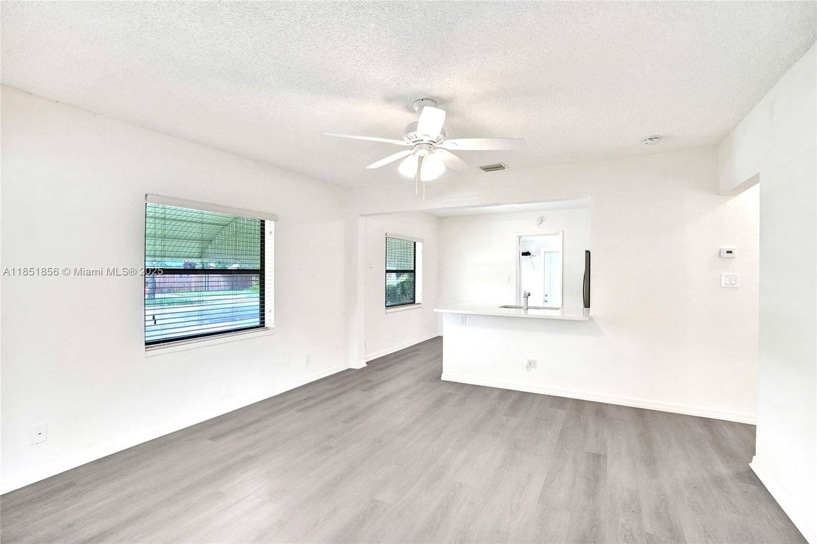 See details / 2176 sq. ft. $ 2025-08-11 0 Photo