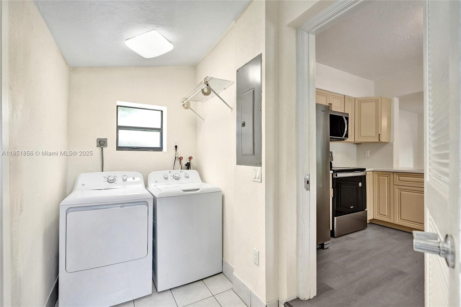 See details / 2176 sq. ft. $ 2025-08-11 0 Photo