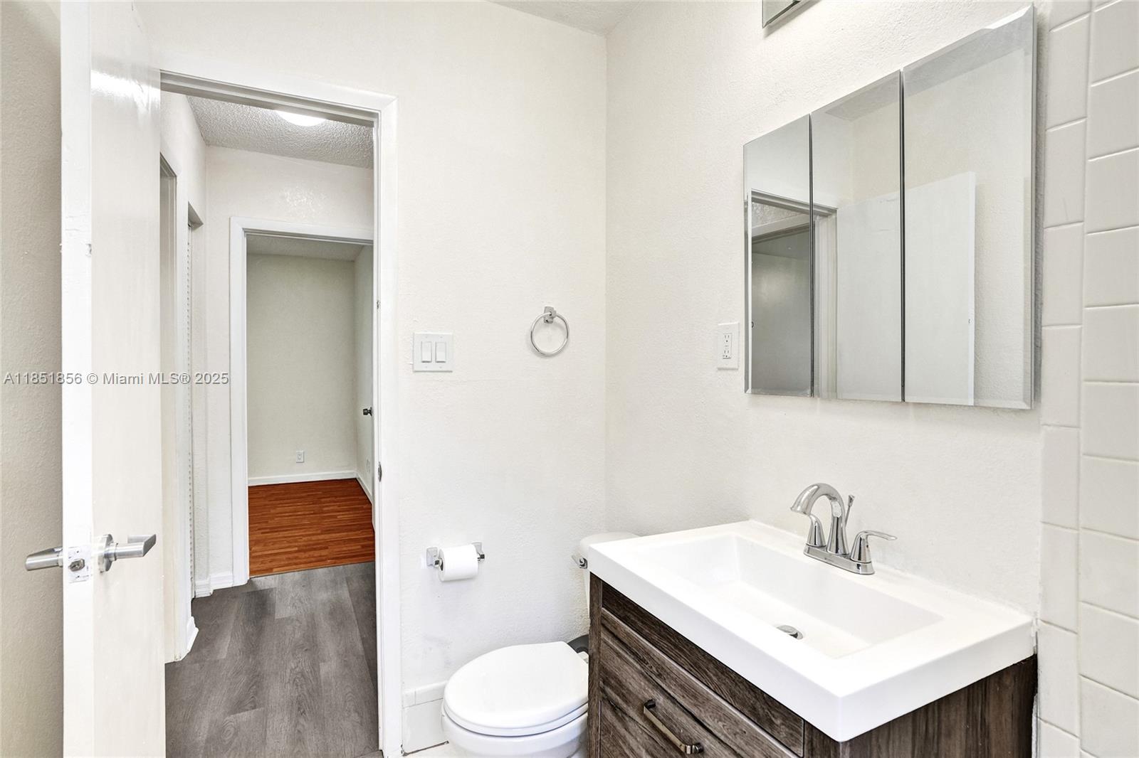 See details / 2176 sq. ft. $ 2025-08-11 0 Photo