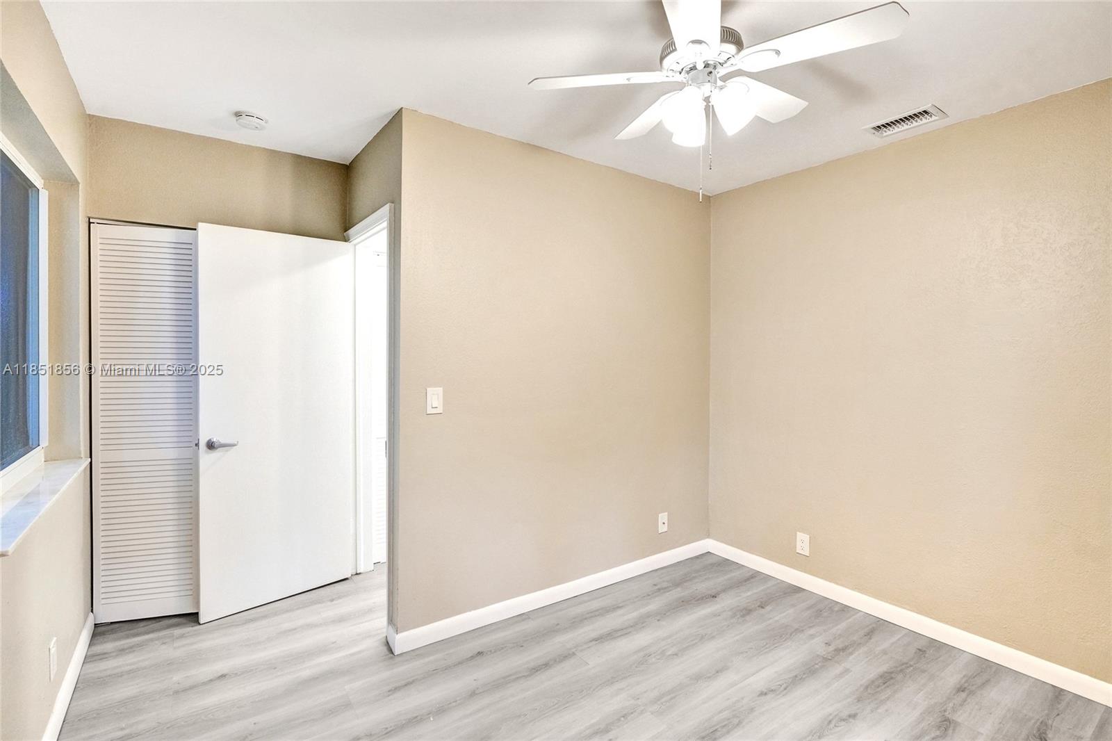 See details / 2176 sq. ft. $ 2025-08-11 0 Photo