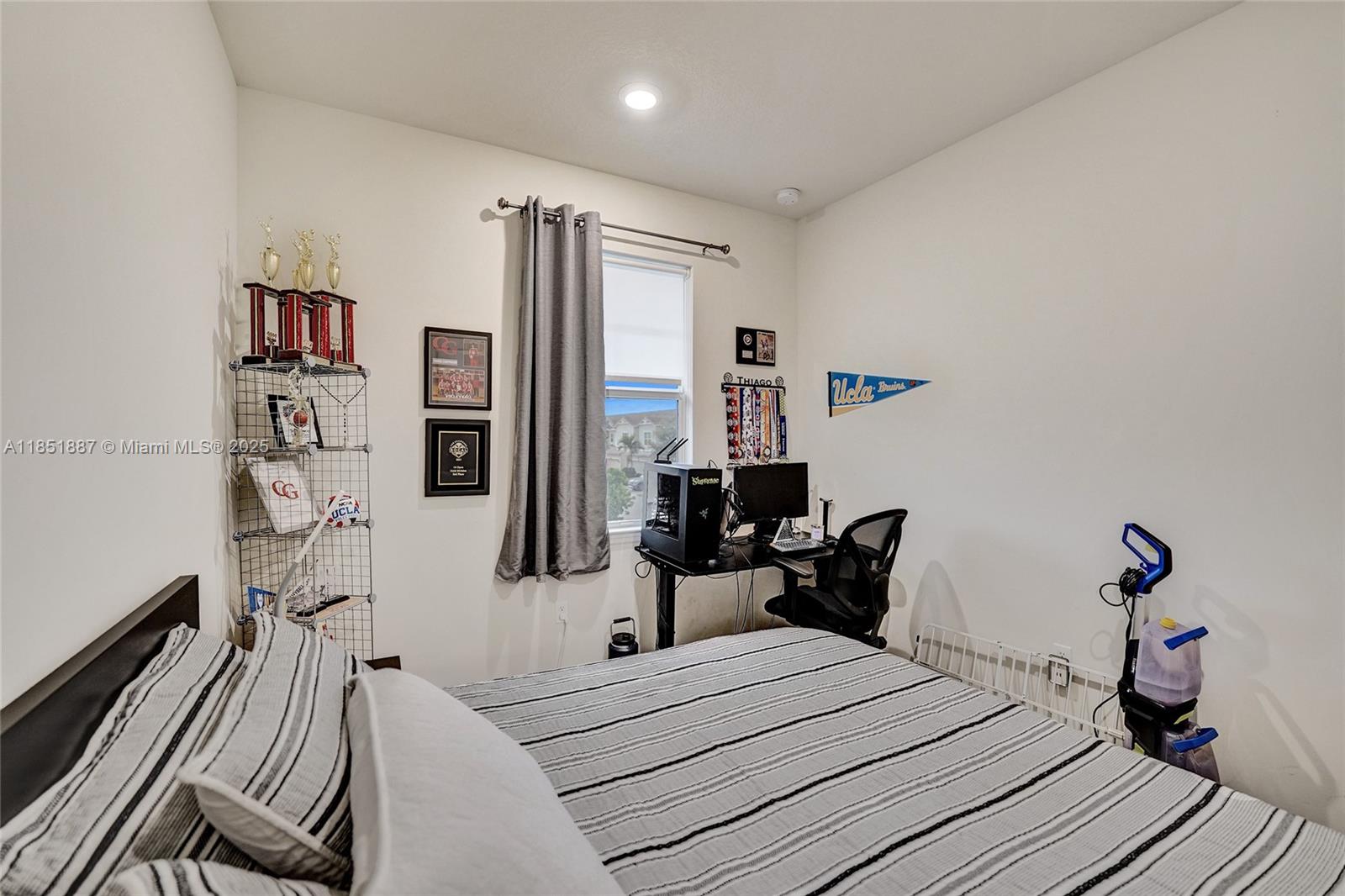 See details 4810 3 / 3 1561 sq. ft. $ 2025-08-04 0 Photo