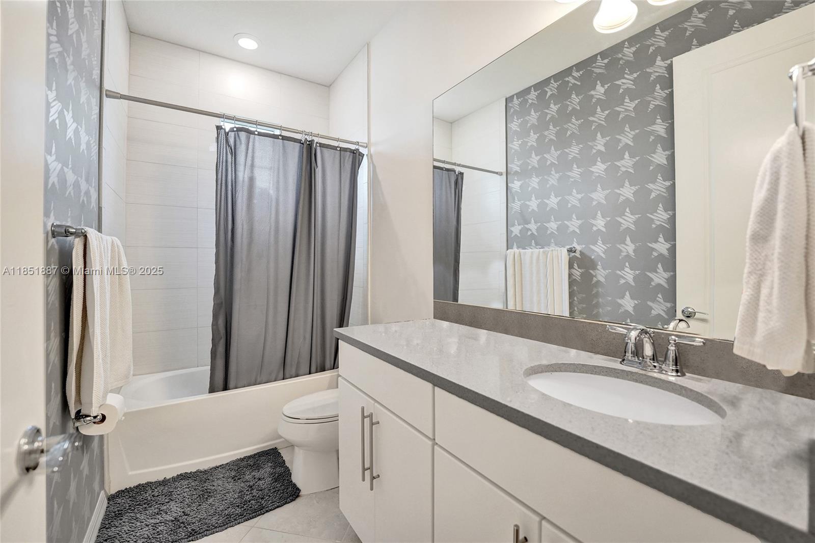 See details 4810 3 / 3 1561 sq. ft. $ 2025-08-04 0 Photo