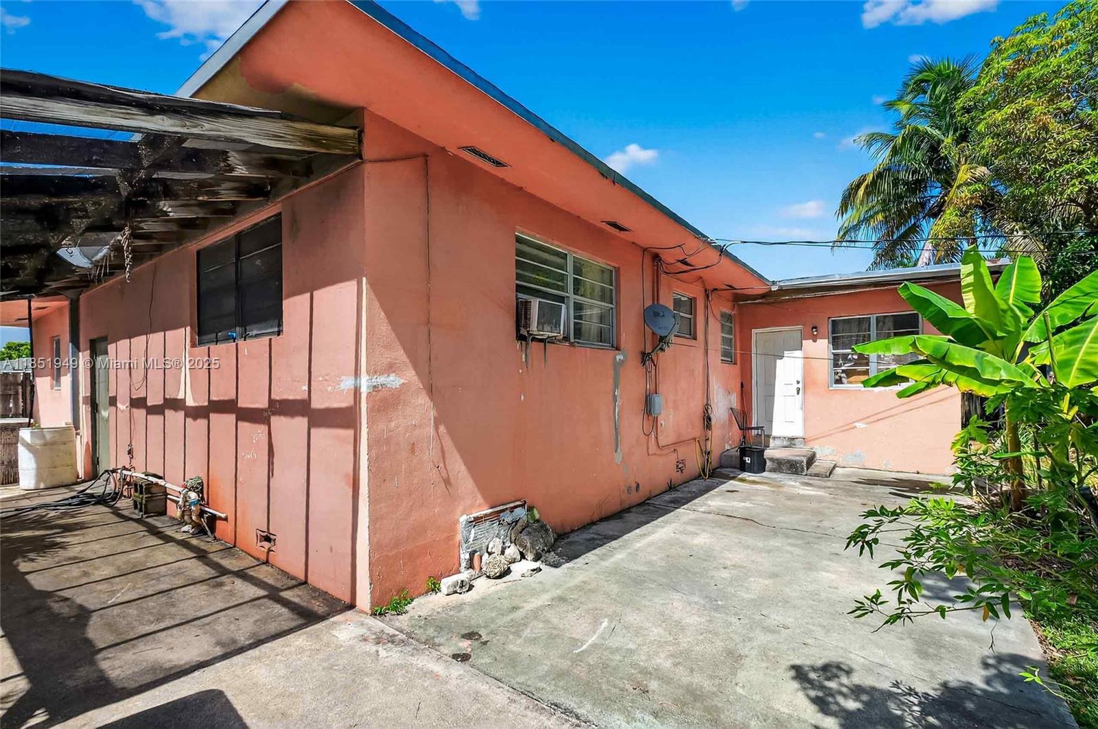 See details / sq. ft. $ 2025-08-04 0 Photo